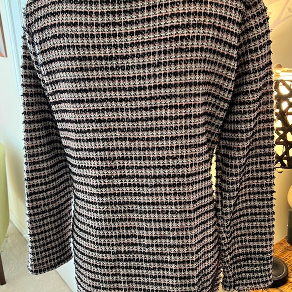 Zara long button jacket/sweater. Pink, black and white colors - Picture 3 of 8